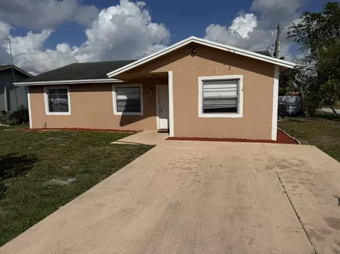 4575 Curtis Ave, Lake Worth, FL 33463