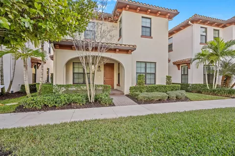6020 Curie Pl, Palm Beach Gardens, FL 33418