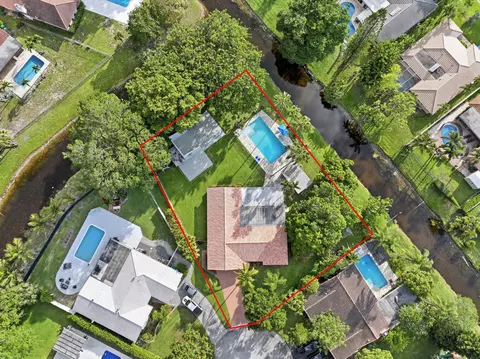 8492 NW 15th Ct, Coral Springs, FL 33071