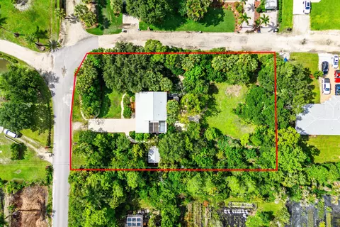 7713 Park Lane Rd, Lake Worth, FL 33449