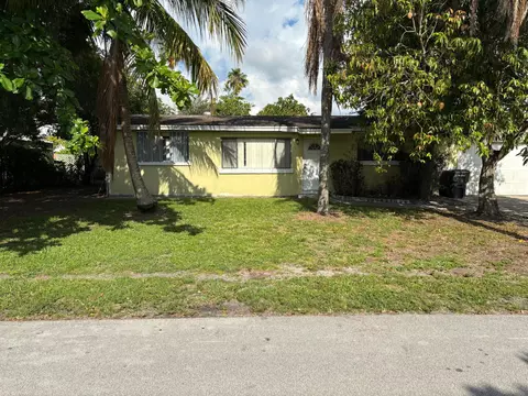 2201 W Carol Cir, West Palm Beach, FL 33415