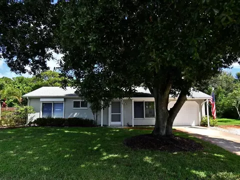 1719 SE Lullaby Ter, Port Saint Lucie, FL 34952
