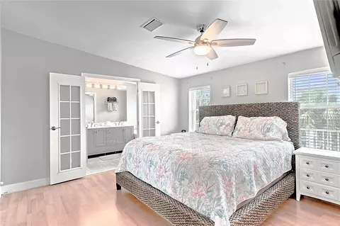 915 80th St, Marathon, FL 33050