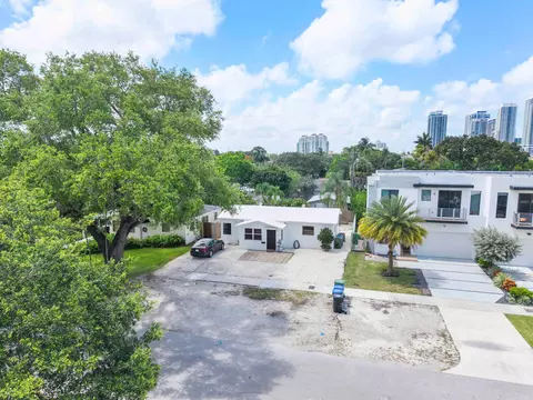 413 SW 11th St, Fort Lauderdale, FL 33315