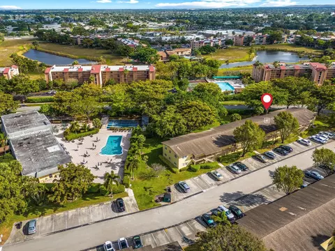 7360 NW 1st St #206, Margate, FL 33063