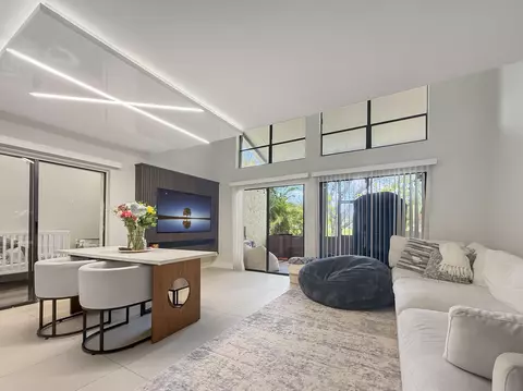 227 NW 45th Ave, Deerfield Beach, FL 33442