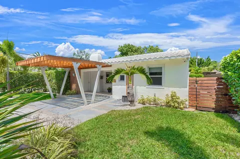 648 NE 17th Ave, Fort Lauderdale, FL 33304