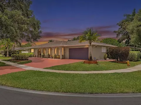 7381 SW 9th St, Plantation, FL 33317