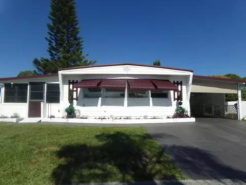 6385 Cypress Ln, Atlantis, FL 33462