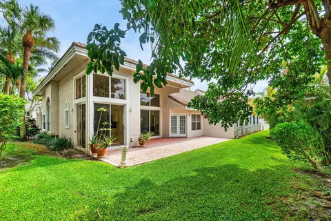 5106 Windsor Parke Dr, Boca Raton, FL 33496