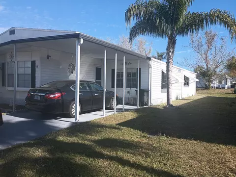 12 Universidad Ln, Port Saint Lucie, FL 34952