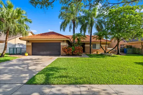 16321 NW 11th St, Pembroke Pines, FL 33028