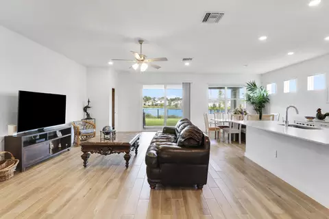 5783 SE Skyblue Cir, Stuart, FL 34997 photo 5