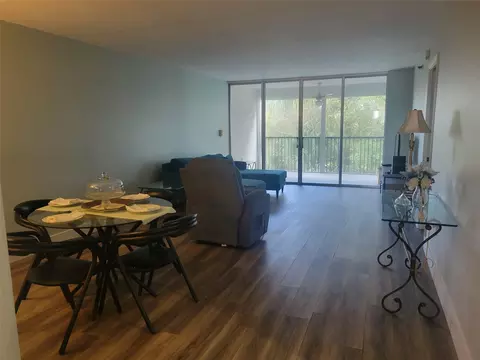 3940 Inverrary Blvd #407-A, Lauderhill, FL 33319