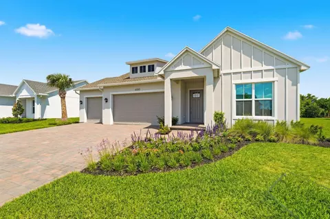 6883 68th Sq, Vero Beach, FL 32967