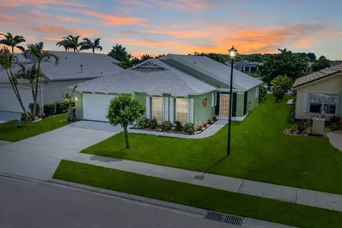 472 SW Talquin Ln, Port Saint Lucie, FL 34986