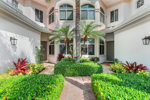 101 Palm Bay #A, Palm Beach Gardens, FL 33418