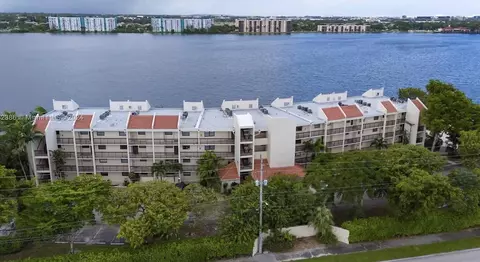 115 Lake Emerald Dr #304, Oakland Park, FL 33309