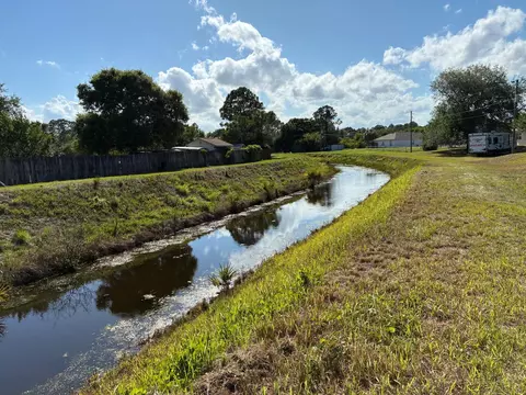 1292 Sandusky St SE, Palm Bay, FL 32909