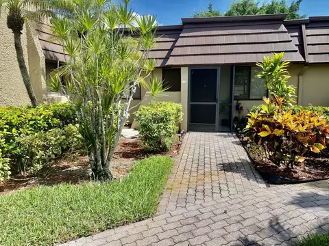 4501 Fountains Dr S #106, Lake Worth, FL 33467
