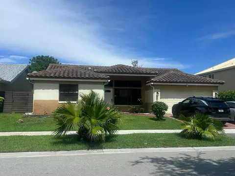 1421 SW 88th Way, Pembroke Pines, FL 33025