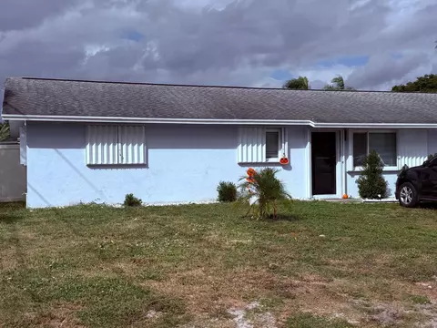 6817 Florida Dr, Lake Worth, FL 33462