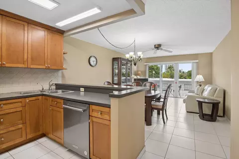 550 Bayshore Dr #314, Fort Lauderdale, FL 33304