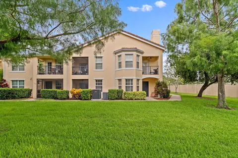 152 SW Peacock Blvd #203, Port Saint Lucie, FL 34986