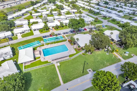 View/Area - 2581 E Golf Blvd, Pompano Beach, FL 33064 photo 1 of 9