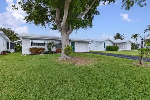 Exterior - 2581 E Golf Blvd, Pompano Beach, FL 33064 photo 3 of 11