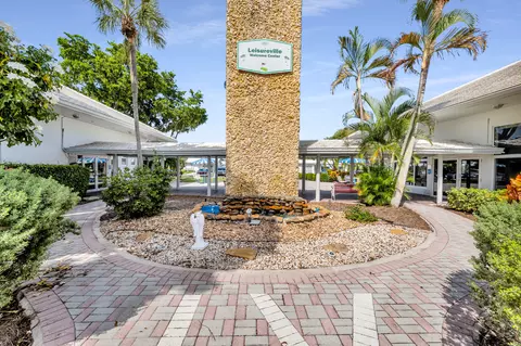 Exterior - 2581 E Golf Blvd, Pompano Beach, FL 33064 photo 5 of 11