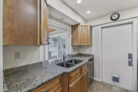Kitchen - 2581 E Golf Blvd, Pompano Beach, FL 33064 photo 5 of 6