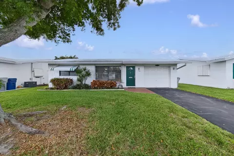Exterior - 2581 E Golf Blvd, Pompano Beach, FL 33064 photo 2 of 11