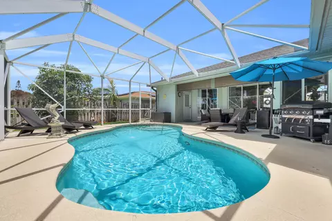 842 SE Quiescent Ln, Port Saint Lucie, FL 34983