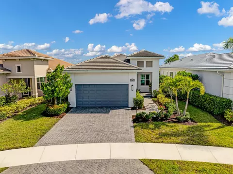 25007 SW Alberti Way, Port Saint Lucie, FL 34986