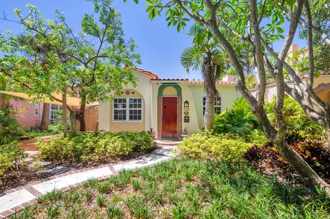 714 Sunset Rd, West Palm Beach, FL 33401