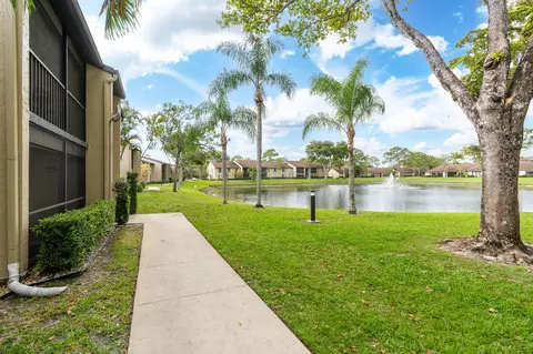 713 Sunny Pine Way #G1, Greenacres, FL 33415