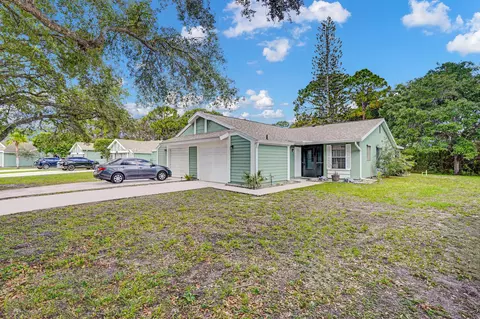 1370 SE Rivergreen Cir, Port Saint Lucie, FL 34952