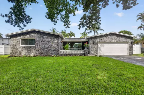 5207 SW 91st Ter, Cooper City, FL 33328