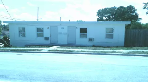900 W 9th St, Riviera Beach, FL 33404