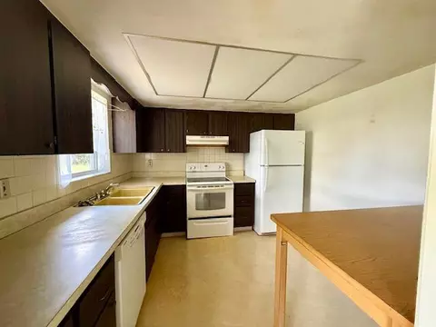 Kitchen - 717 SE Alamanda Cir, Stuart, FL 34996 photo 1 of 1