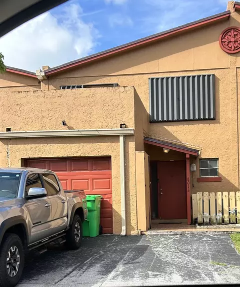 8016 NW 27th Ct, Sunrise, FL 33322