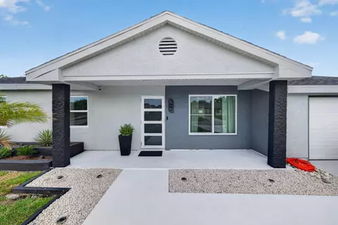 264 SW Cherryhill Rd, Port Saint Lucie, FL 34953
