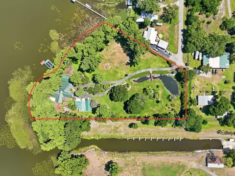 200 Windy Point Rd, Lake Placid, FL 33852