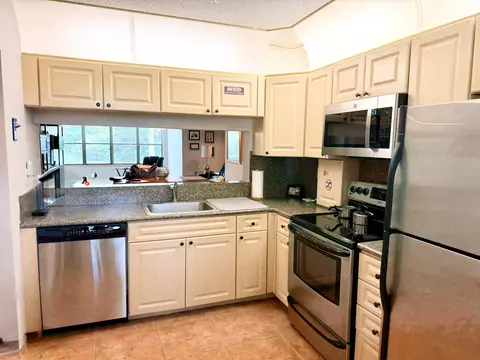 2908 S Carambola Cir S #103, Coconut Creek, FL 33066