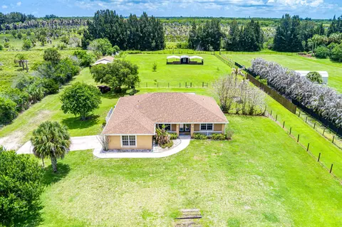 3768 Seminole Rd, Fort Pierce, FL 34951