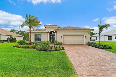 5564 SW Star Apple St, Palm City, FL 34990