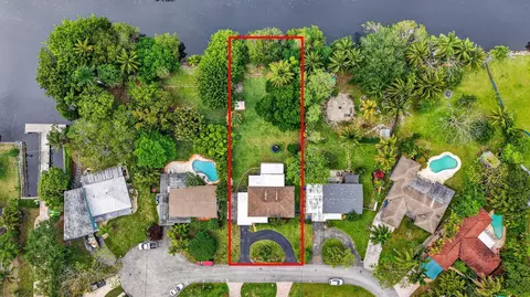 633 NW 30th St, Wilton Manors, FL 33311