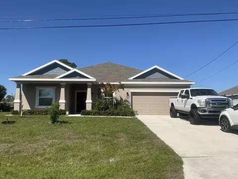 3982 SW Halcomb St, Port Saint Lucie, FL 34953