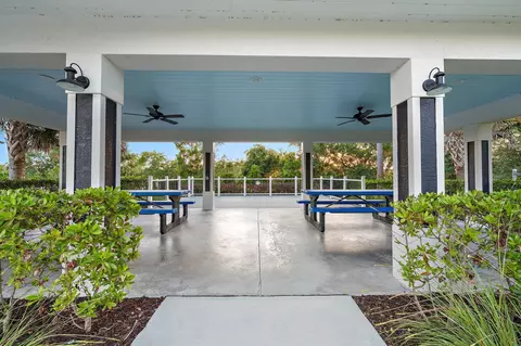 View/Area - 178 SW Pomeroy St, Stuart, FL 34997 photo 5 of 16